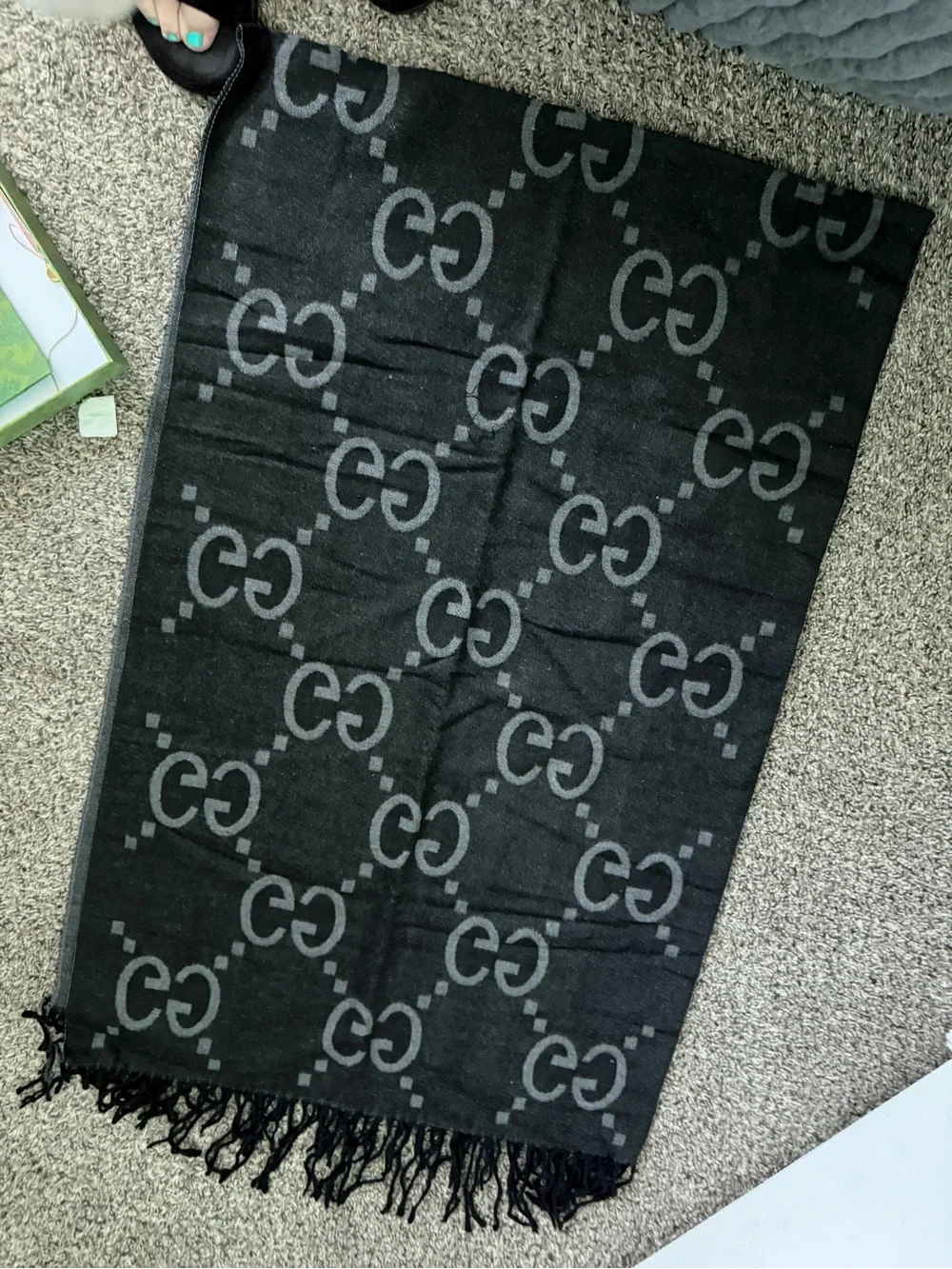 G u c c i  scarves  2 pieces